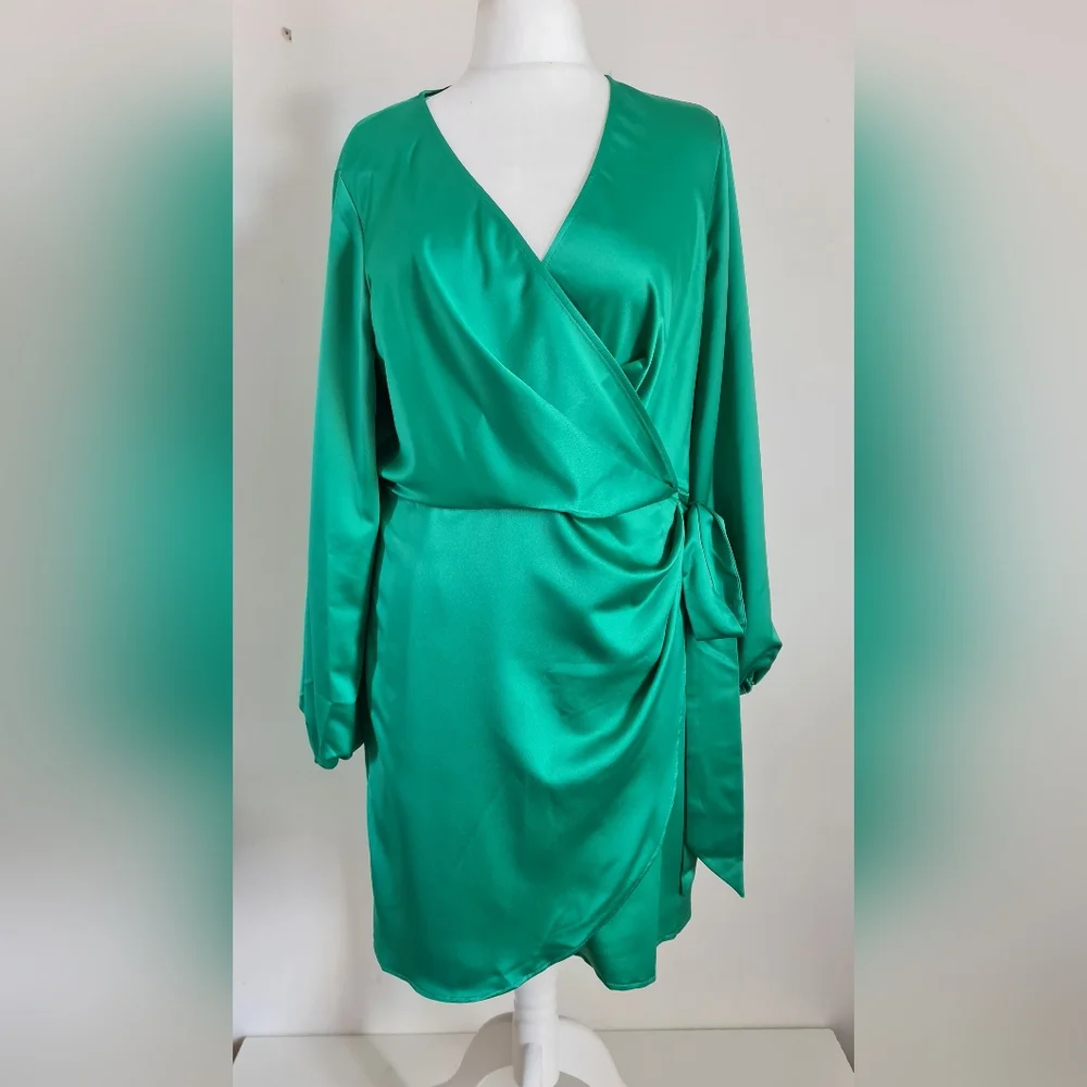 River Island green wrap satin mini dress size 18 NWT plus size - Picture 3 of 13
